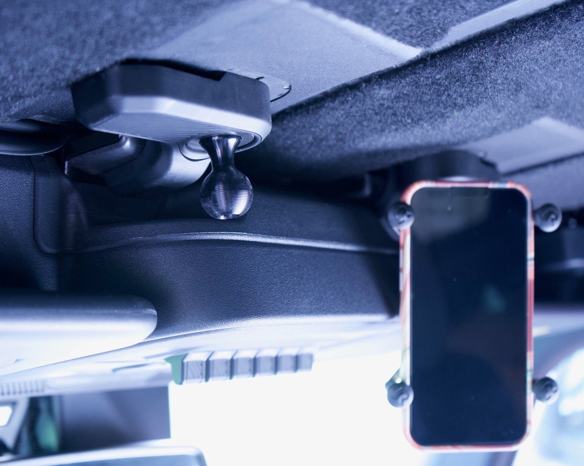 Bronco 1"  Freedom Panel Ball  Mount with X-Grip
